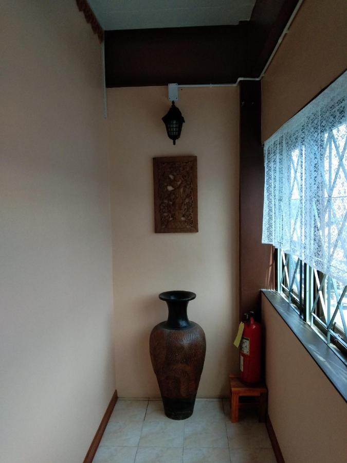 Ruan Ben Ja Don Mueang,Bangkok Hostel Ngoại thất bức ảnh